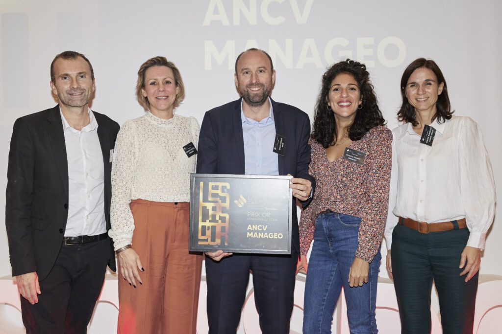Les équipes Manageo et ANCV reçoivent leurs prix pour leur campagne digitale de génération de leads. 